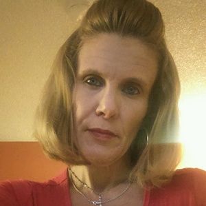 Meet your Posher, Lori